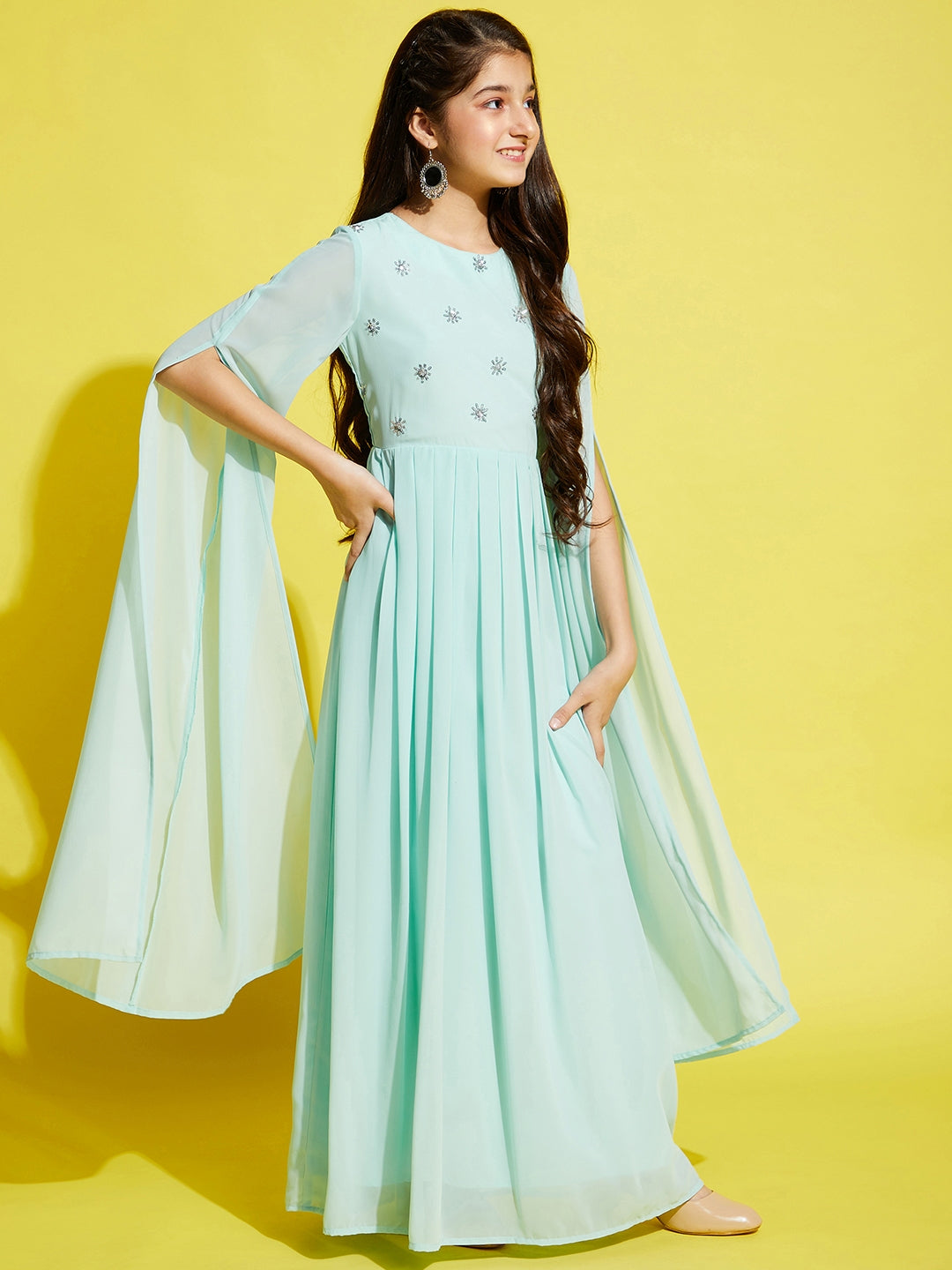 Girls Embroderied Cape Slevees Maxi Ethnic Dress