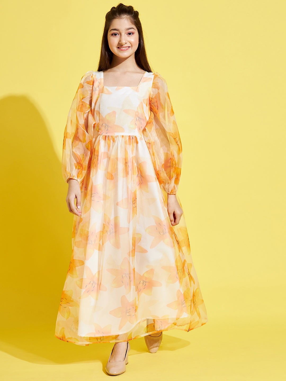 Cream-Coloured Maxi Maxi Dress