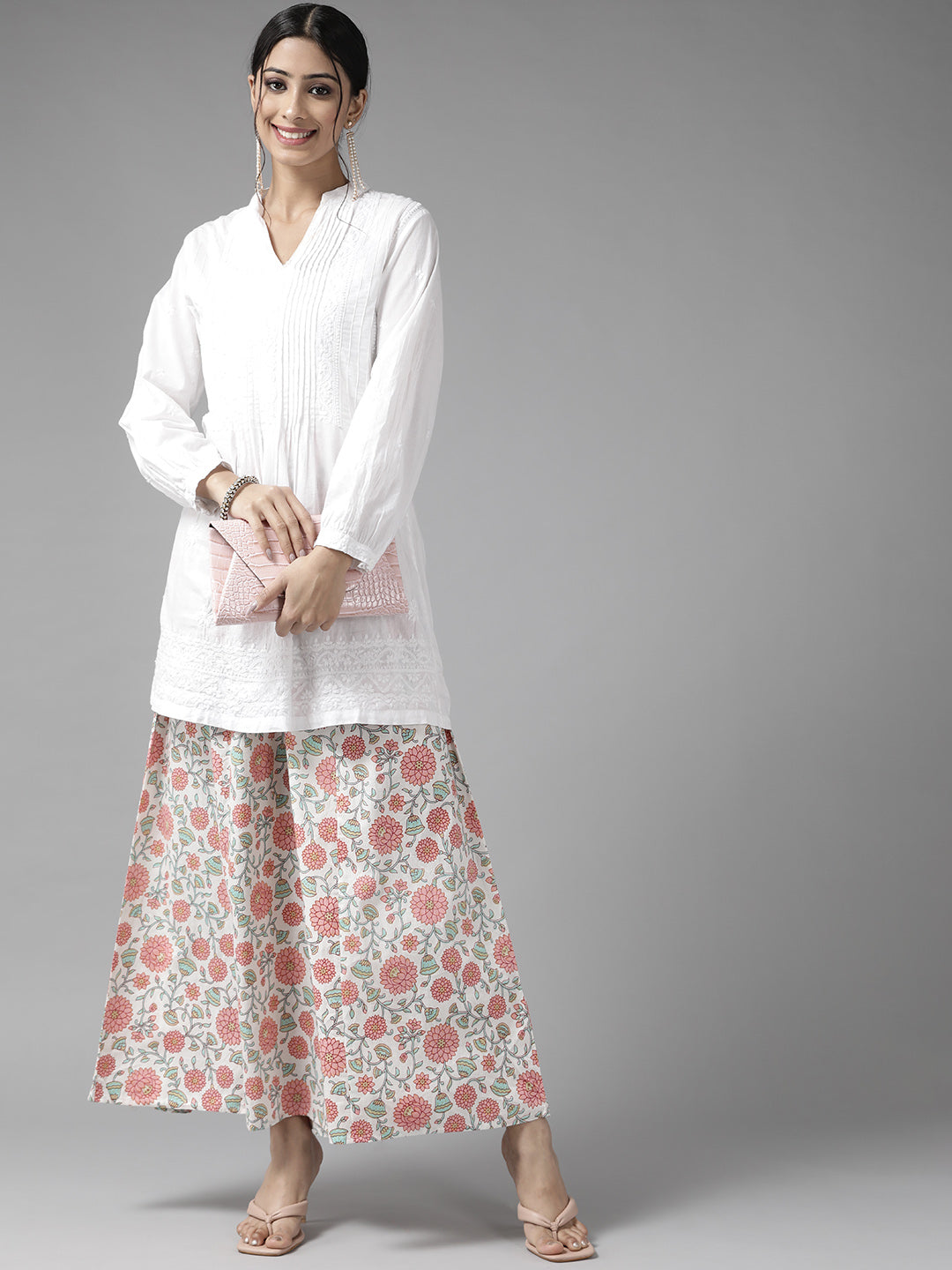 Women Off White & Green Ethnic Motifs Printed Cotton Palazzos