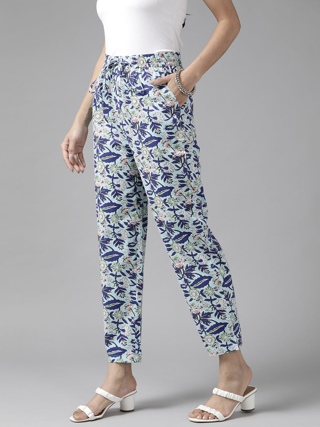 Women Blue & Green Cotton Floral Printed Comfort Fit Trousers