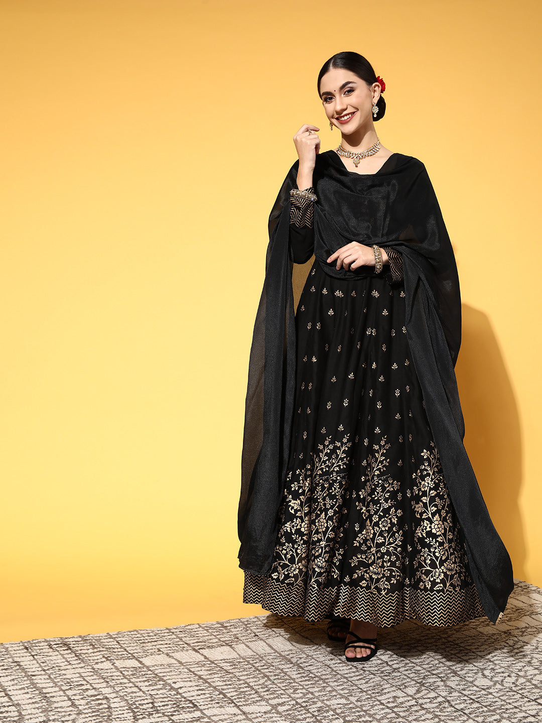 Black Ethnic Motifs Swirling Volume Dress