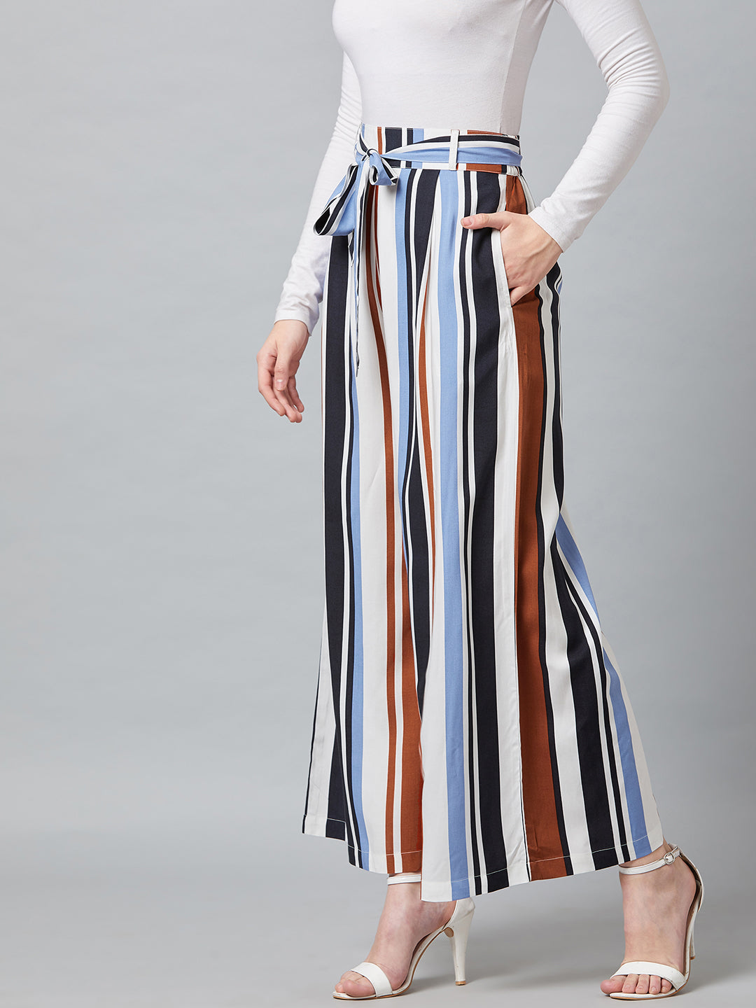 Women Blue & Black Relaxed Loose Fit Striped Trouser