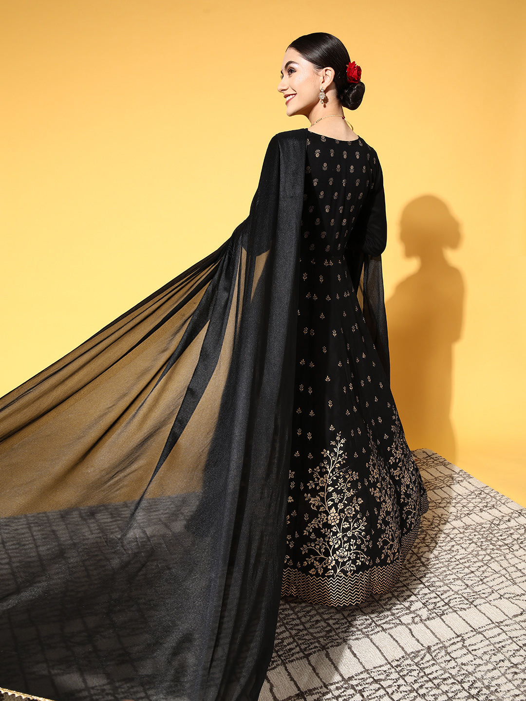 Black Ethnic Motifs Swirling Volume Dress