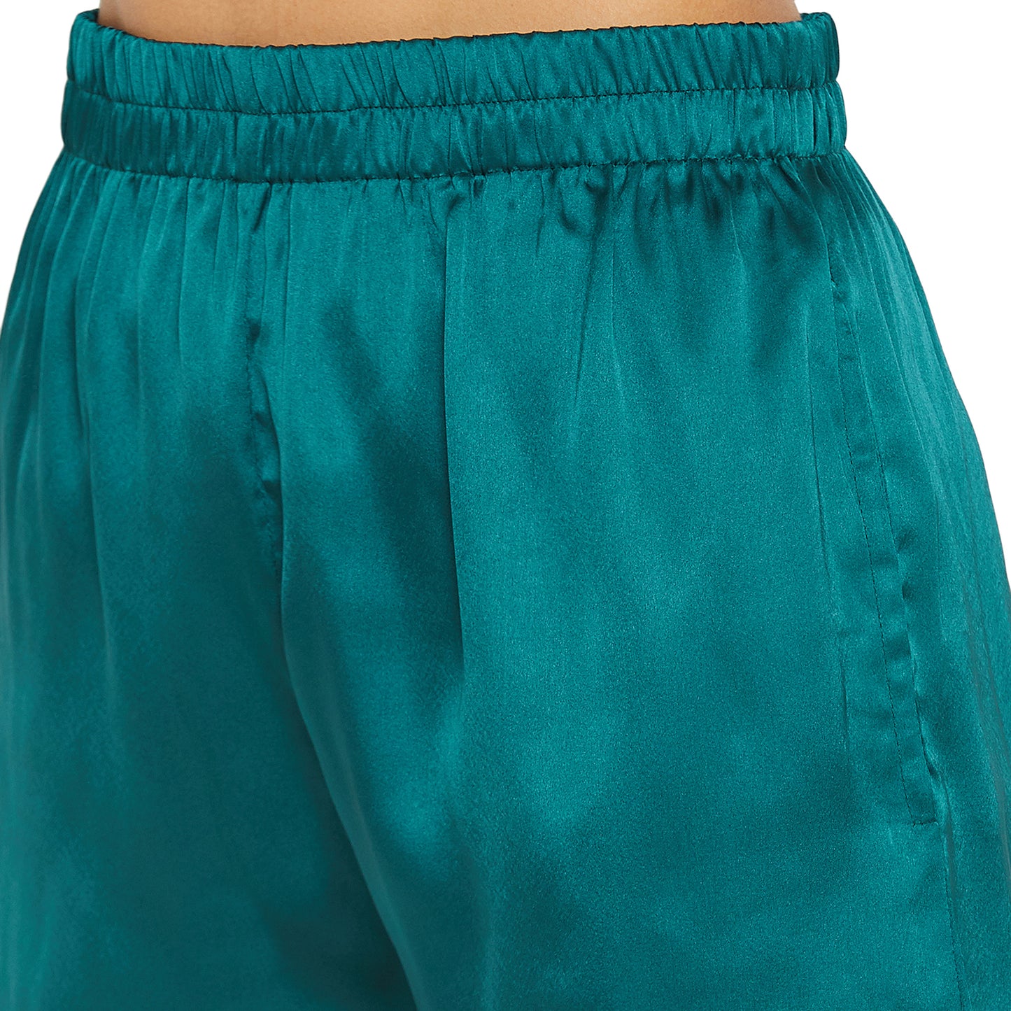 Women Green Satin Finish Solid Night Suit