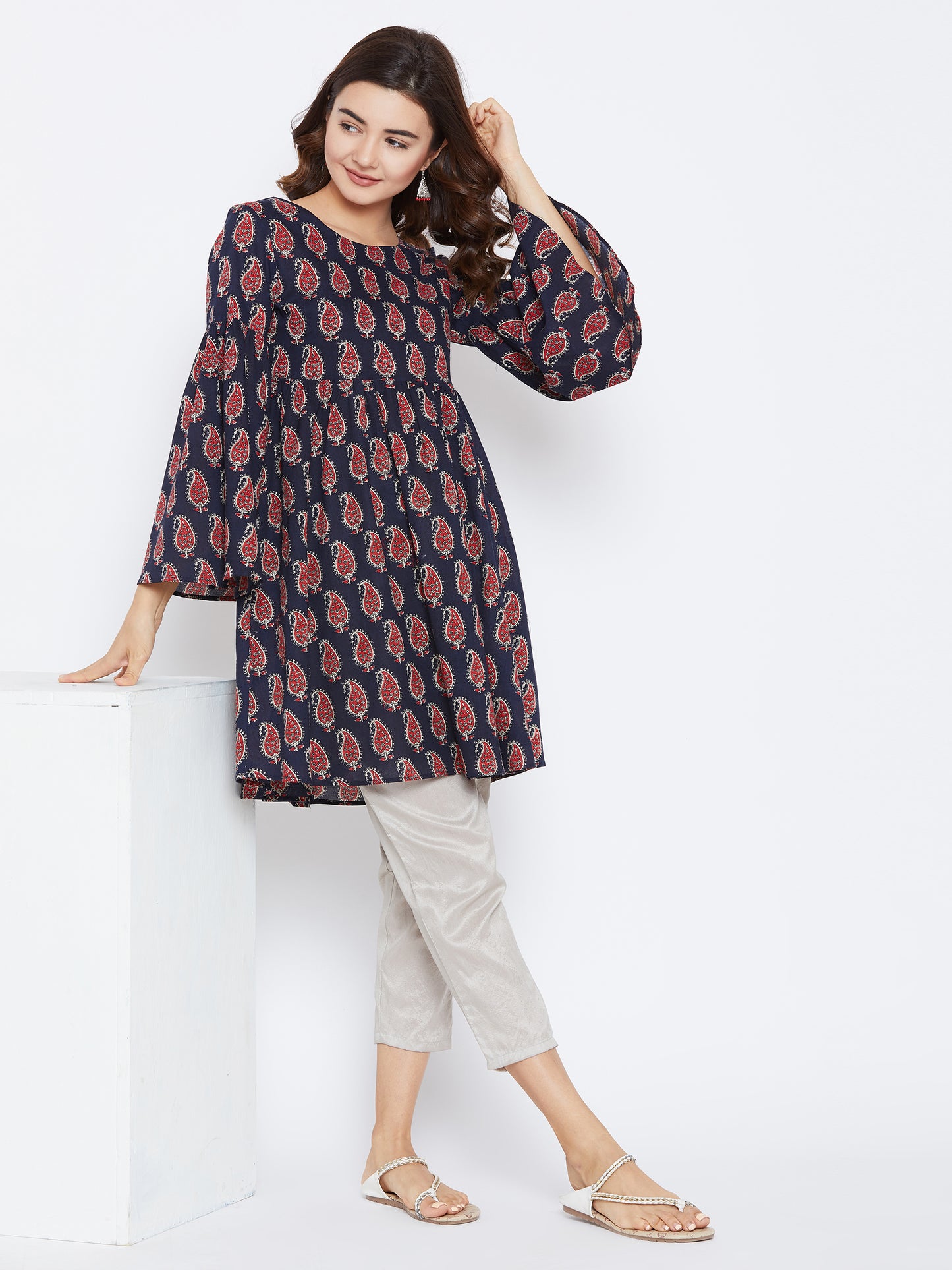 Women Navy Blue & Red Printed Style Kurta