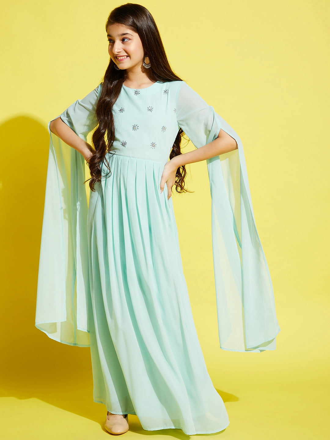 Girls Embroderied Cape Slevees Maxi Ethnic Dress