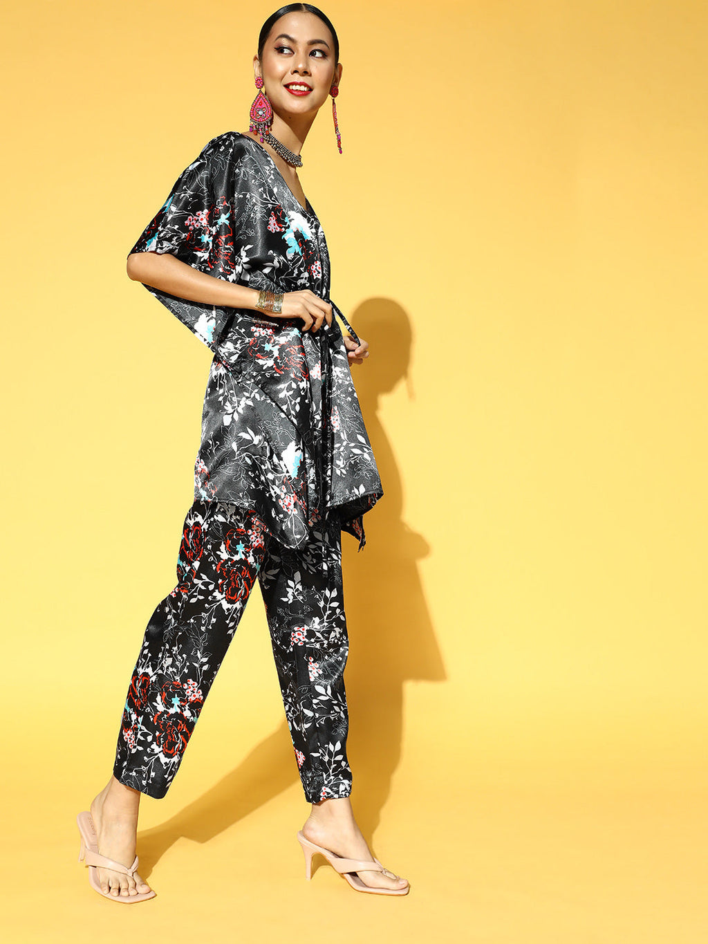 Women Black Floral Printed Kaftan Kurta with Trousers
