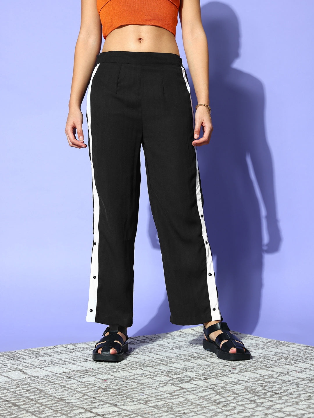 PANIT Women Stunning Black Solid Roman Column Trousers
