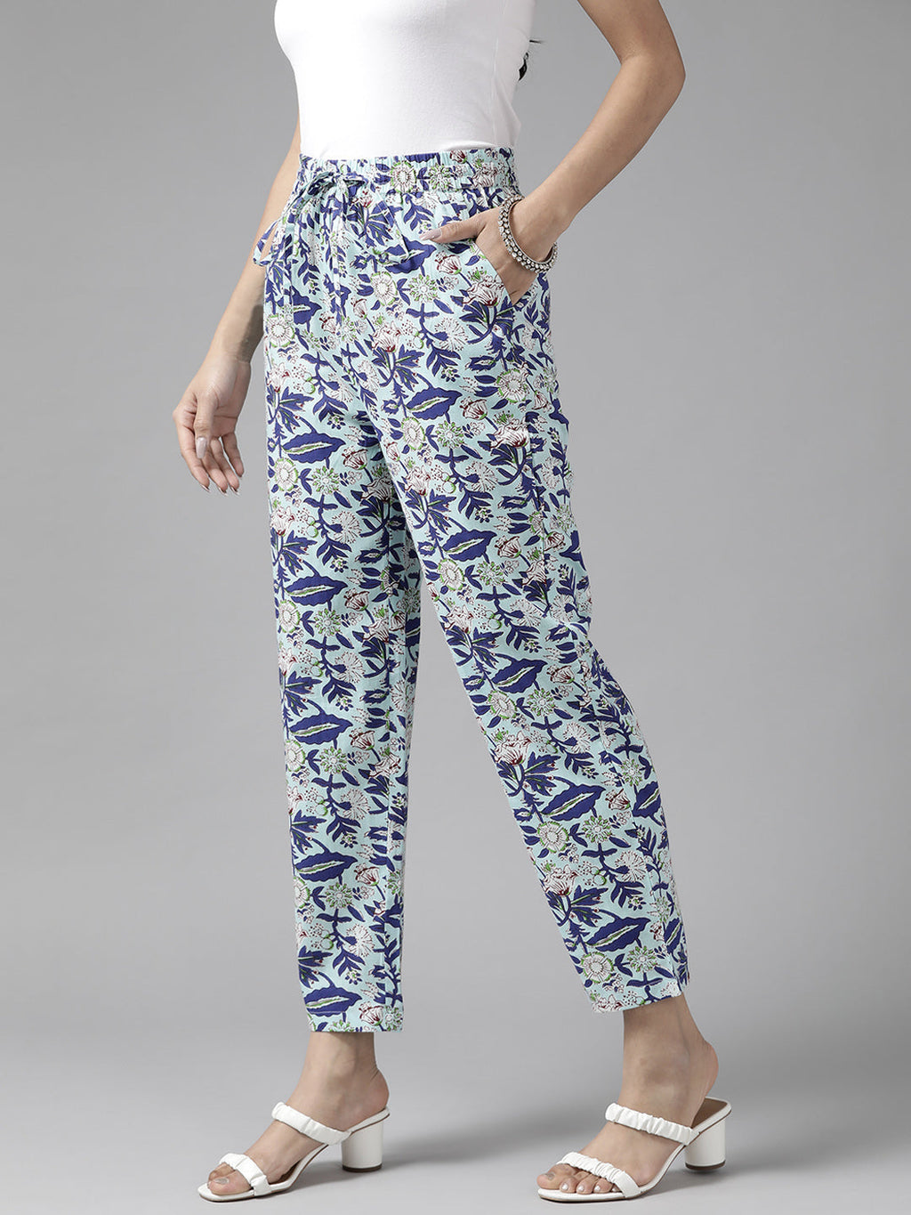 Women Blue & Green Cotton Floral Printed Comfort Fit Trousers