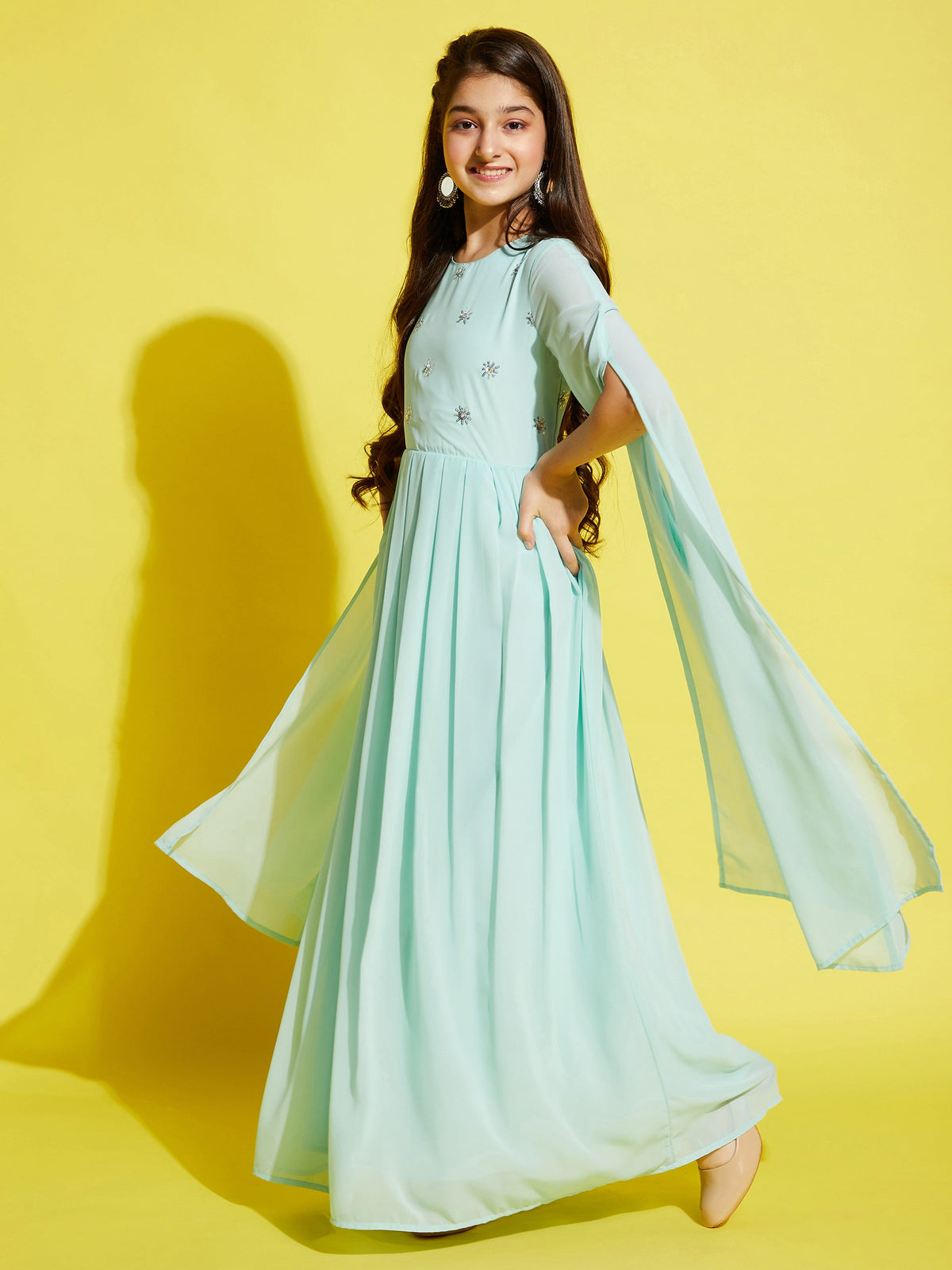 Girls Embroderied Cape Slevees Maxi Ethnic Dress