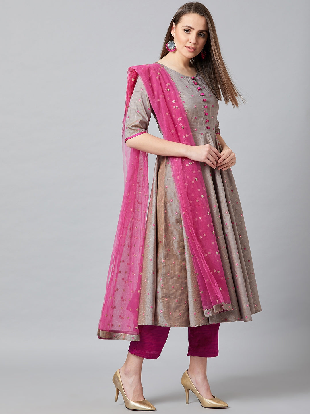 Women Flared Kurta And Pants Set