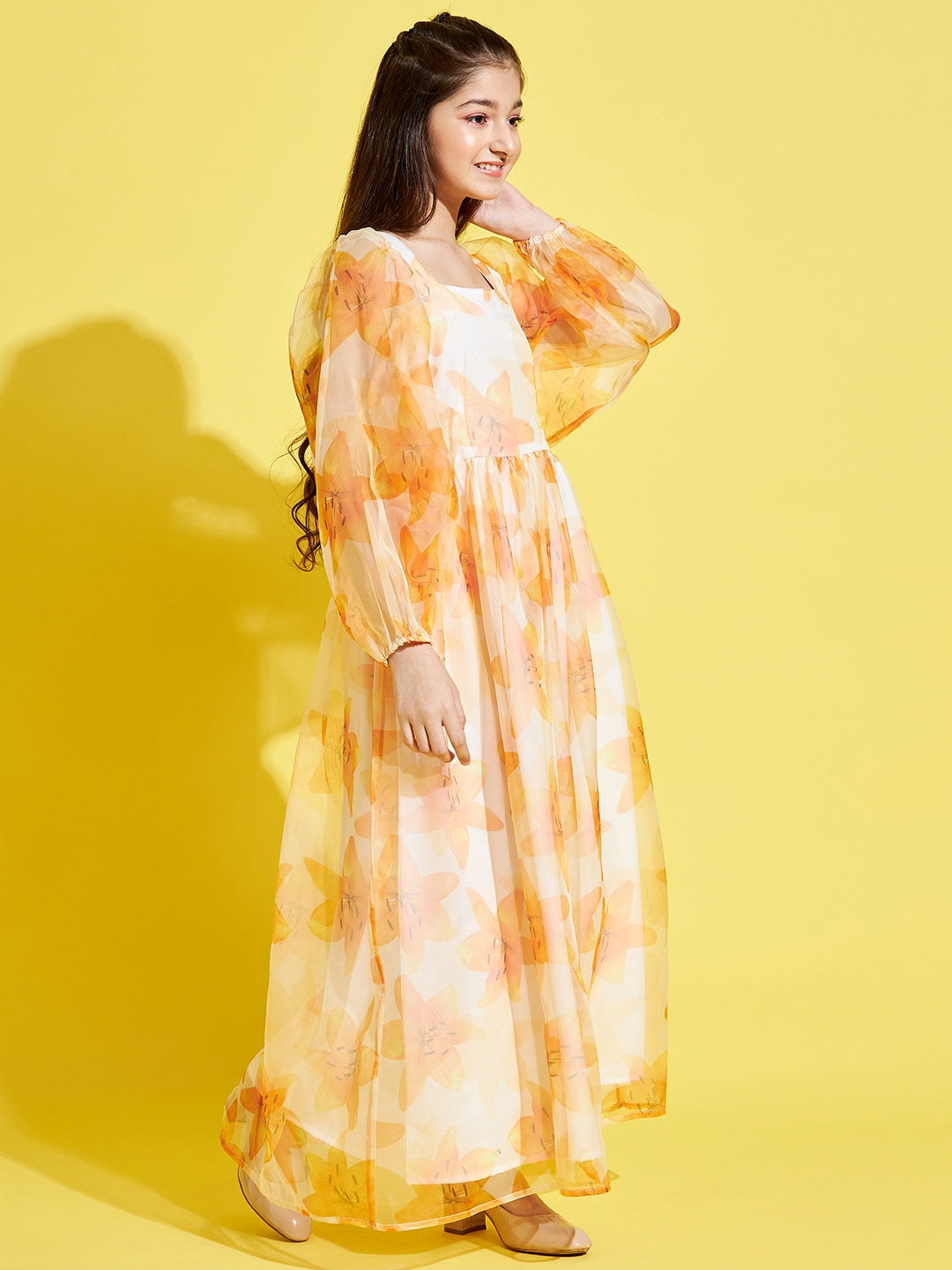 Cream-Coloured Maxi Maxi Dress