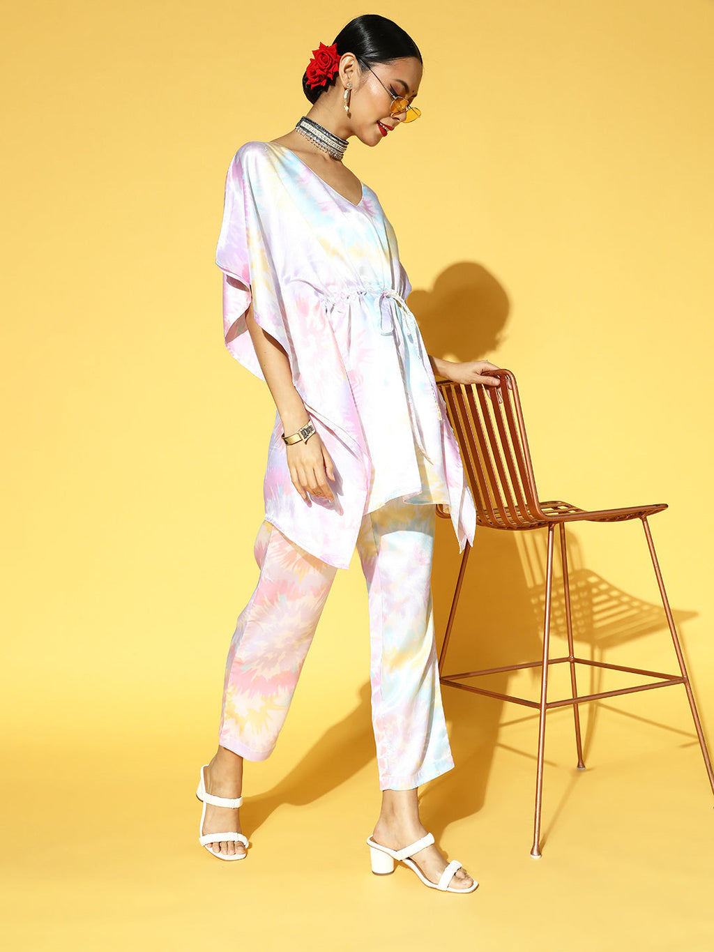 Women White & Pink Leheriya Printed Kaftan Kurta with Trousers