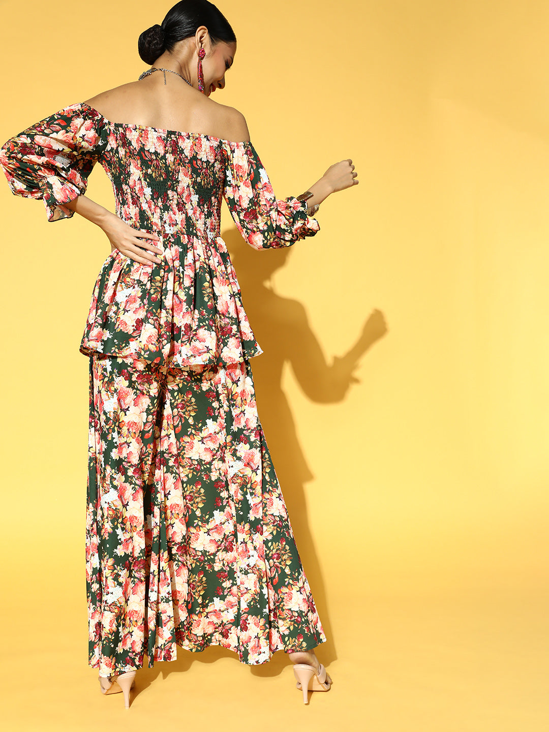 Women Green & White Floral Printed Kurta with Palazzos