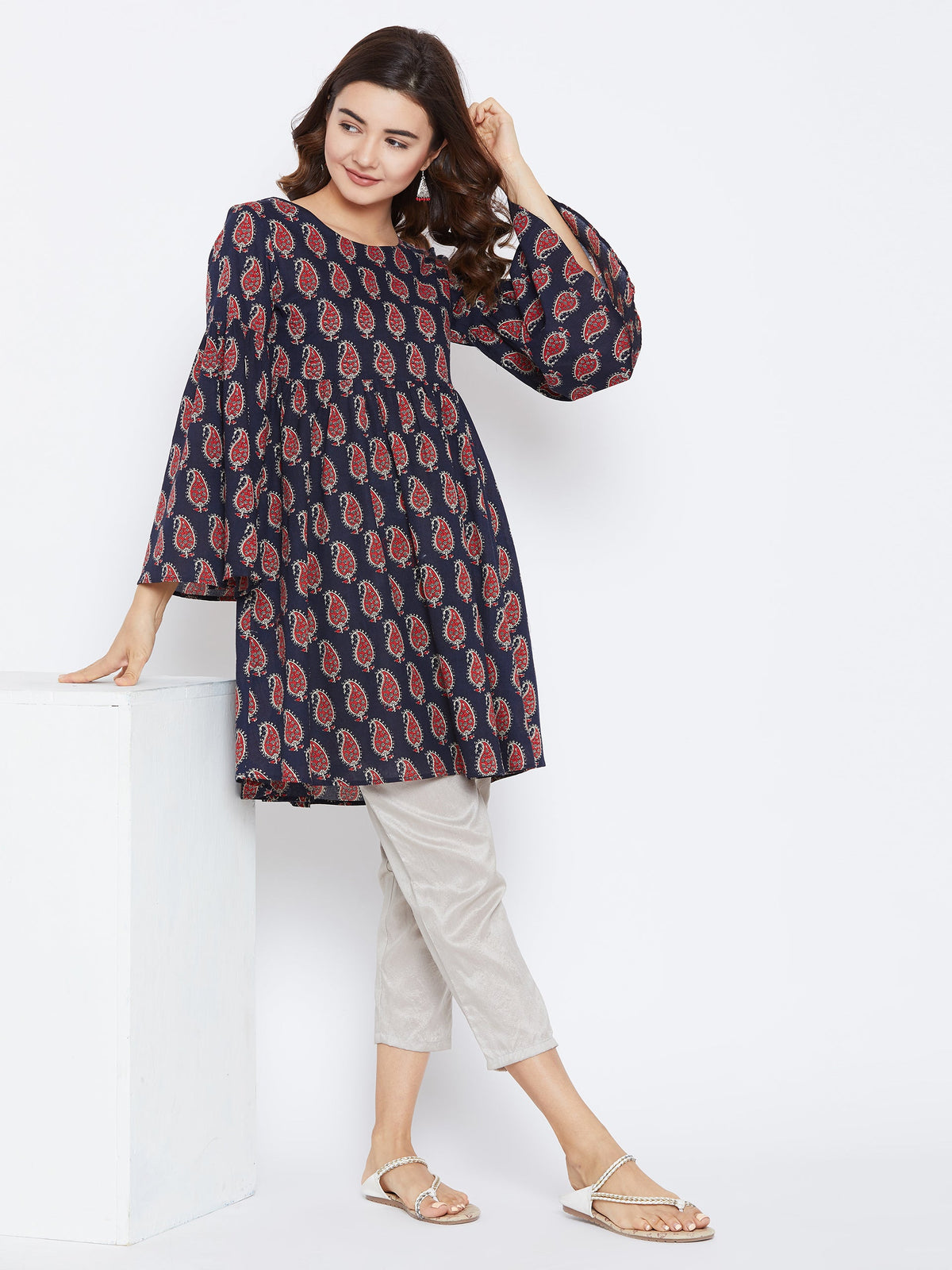 Women Navy Blue & Red Printed Style Kurta