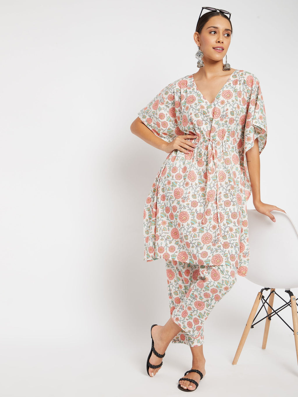 Women Off White Ethnic Motifs Printed Pure Cotton Kurta with Trousers